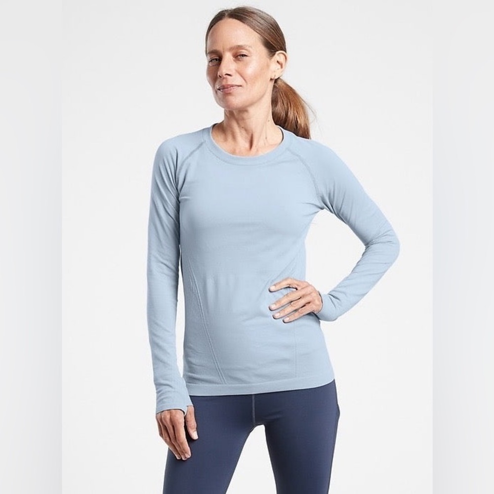 Athleta Momentum Top